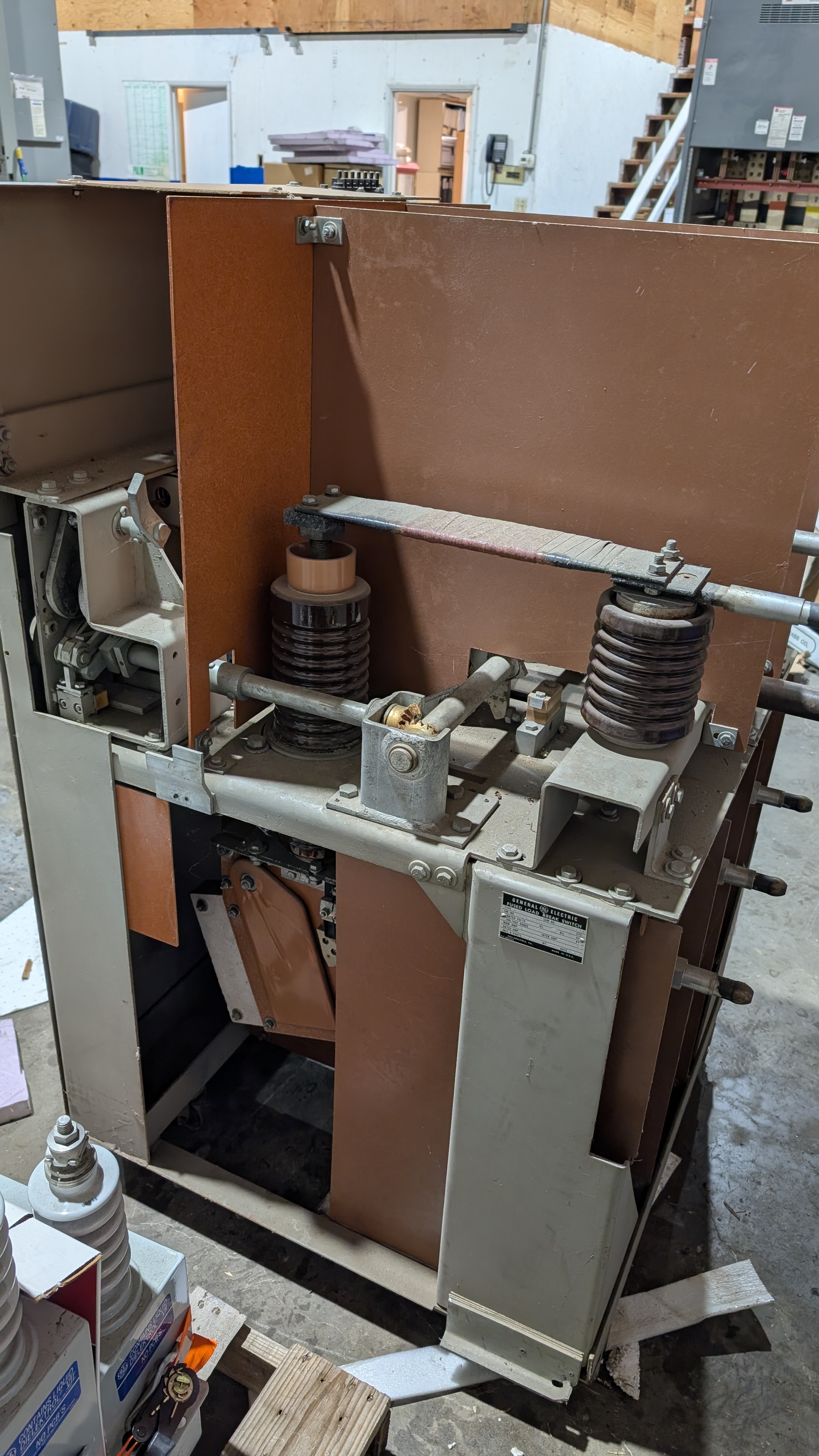 fused load break switch type SE-10 13.8kV 600A, photo 5 of 6