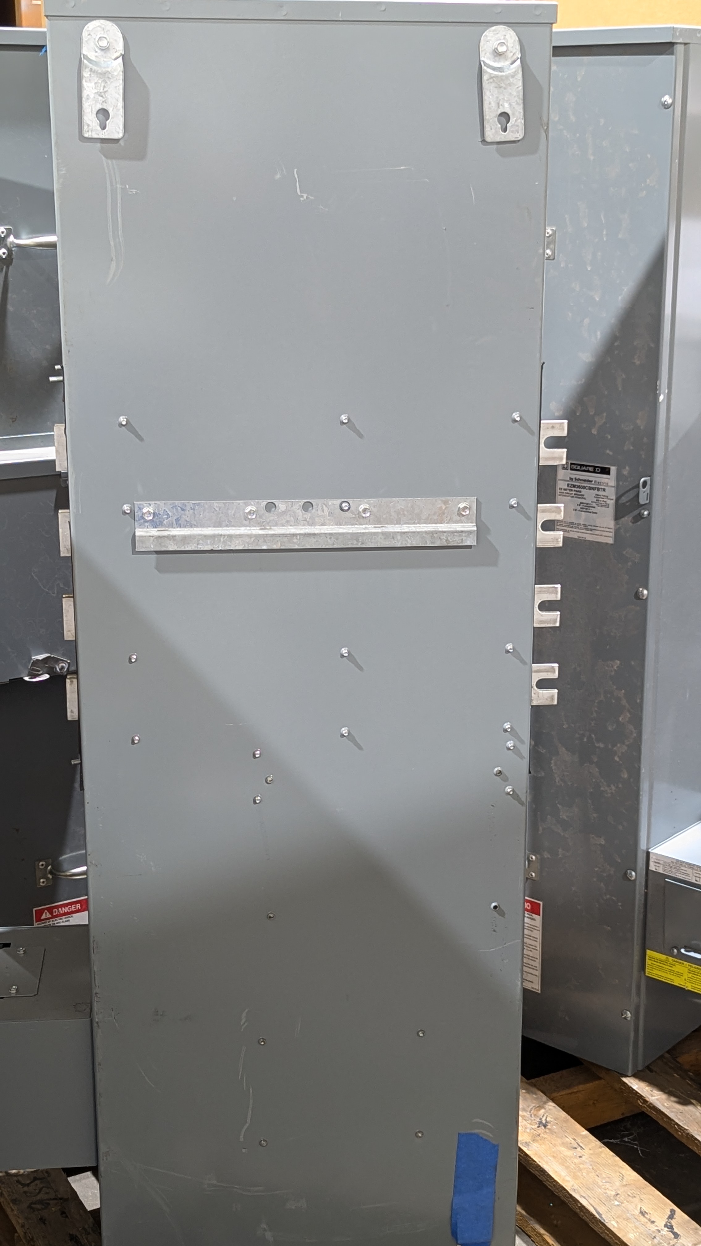 EZ meter pak main circuit breaker 600A max, photo 7 of 10